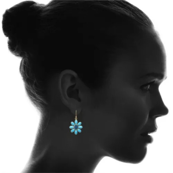 - - 🐳 Blue Enameled Daises in 14k GP - Picture 3 of 4